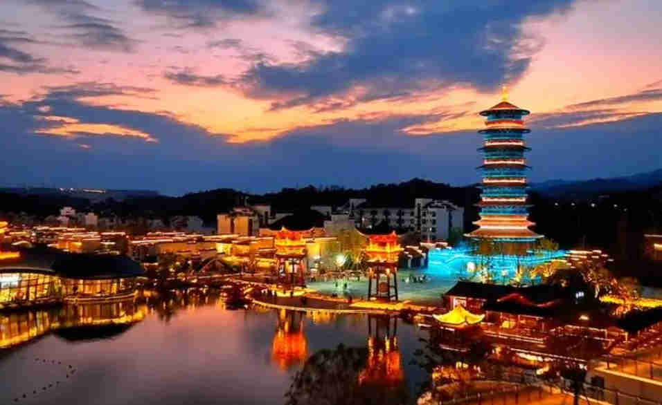 水墨江西|廬山、鄱陽(yáng)湖石鐘山、景德鎮(zhèn)、婺源篁嶺、三清山四日游
